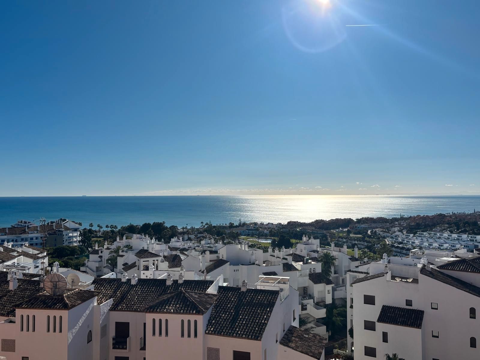 Vista exterior de Apartament de lloguer en Manilva amb Aire condicionat, Calefacció i Terrassa