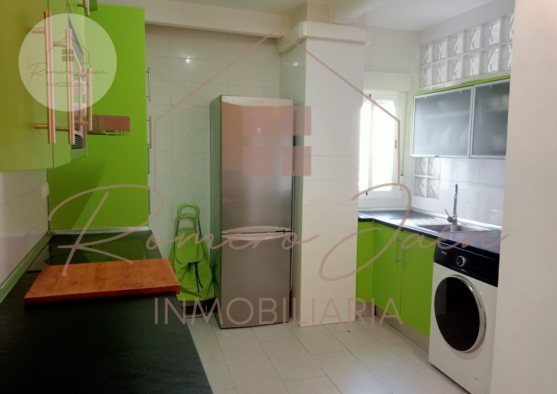 Kitchen of Flat for sale in  Jaén Capital  with Air Conditioner, Furnished and Oven
