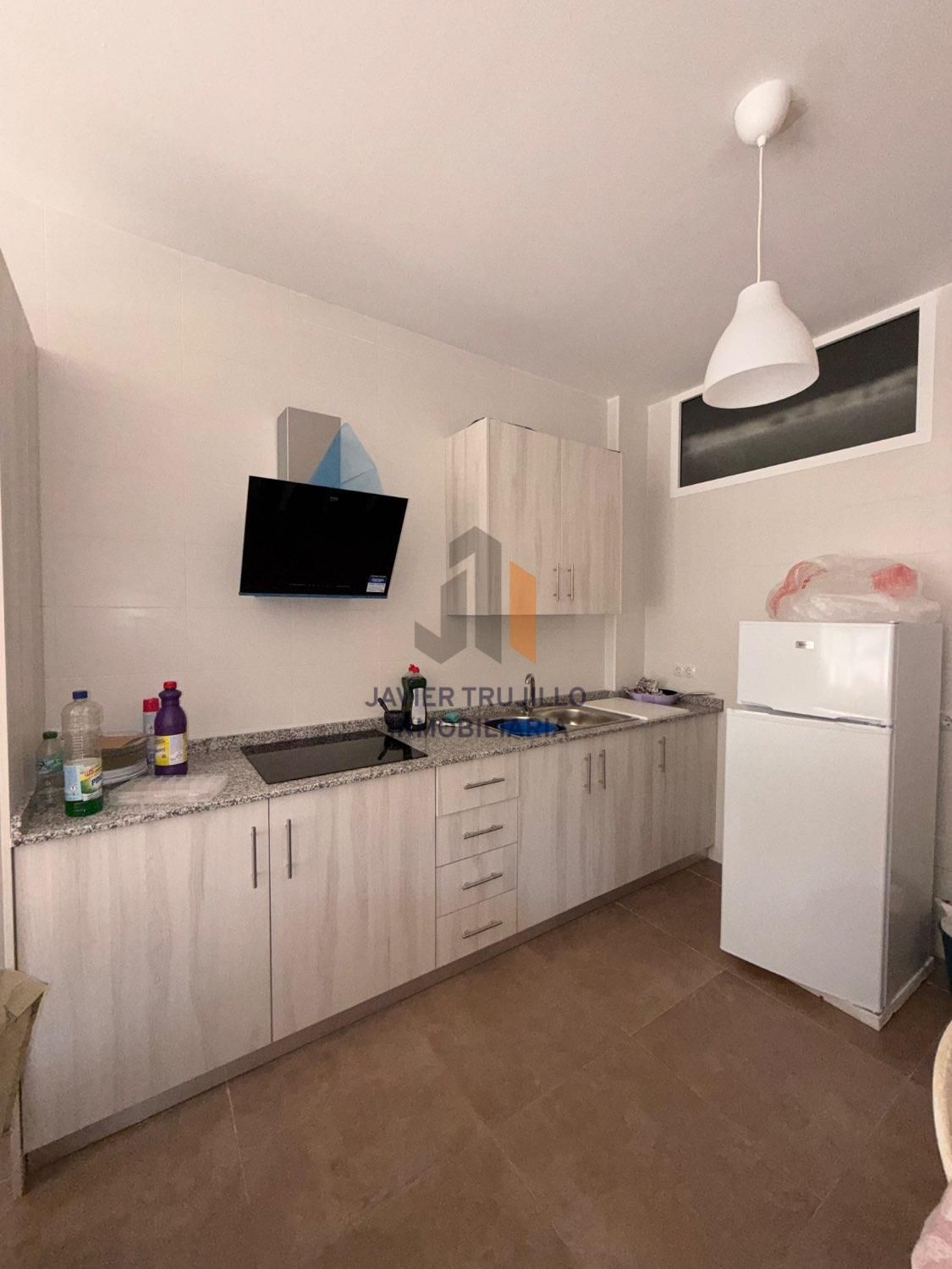 Cocina de Apartamento de alquiler en Vélez-Málaga con Aire acondicionado y Amueblado