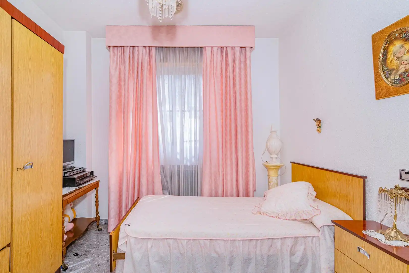 Habitación de Casa o chalet en venta en Peligros con Terraza, Piscina y Amueblado