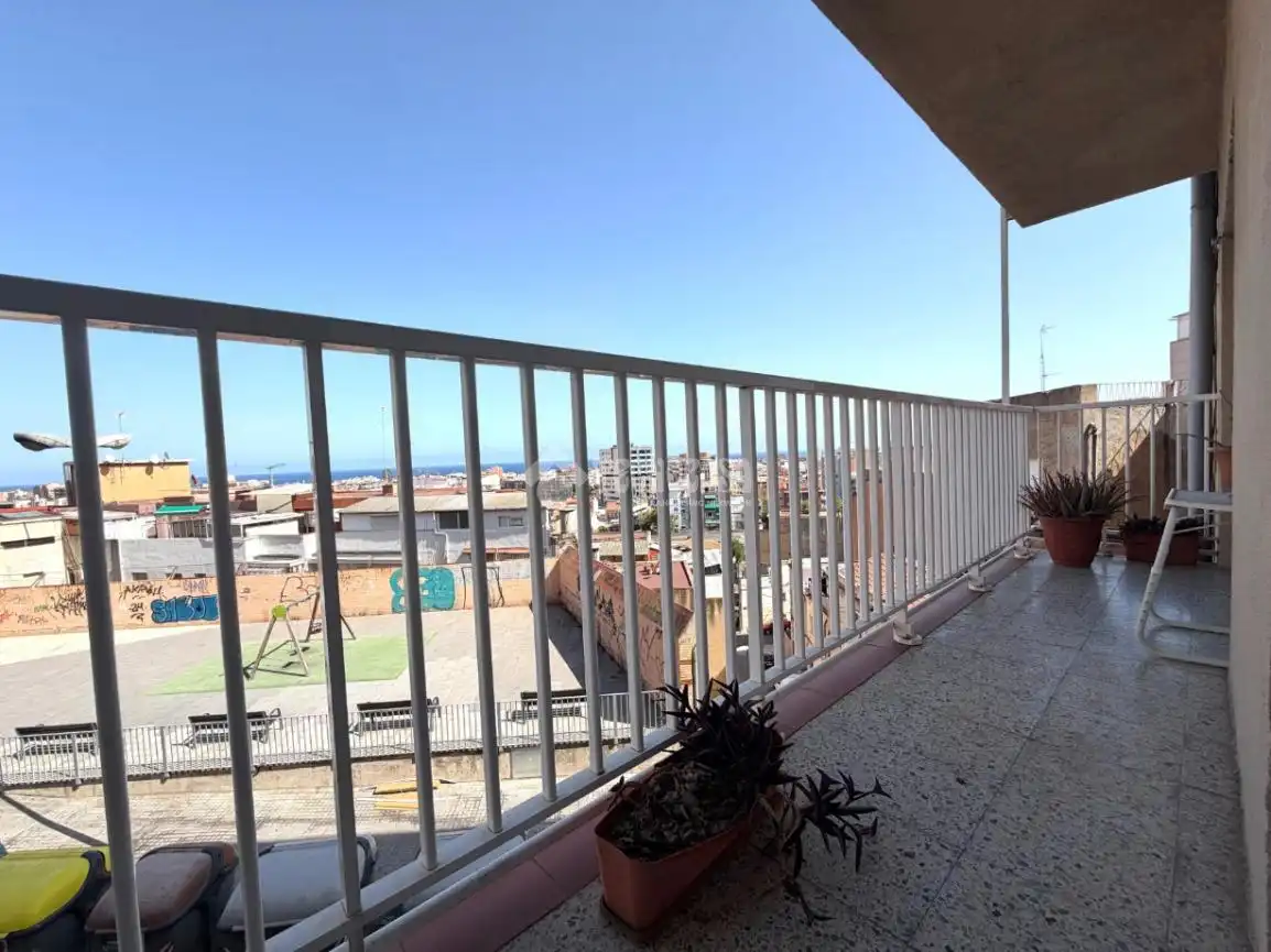 Balcony of Flat for sale in Badalona  with Air Conditioner and Balcony