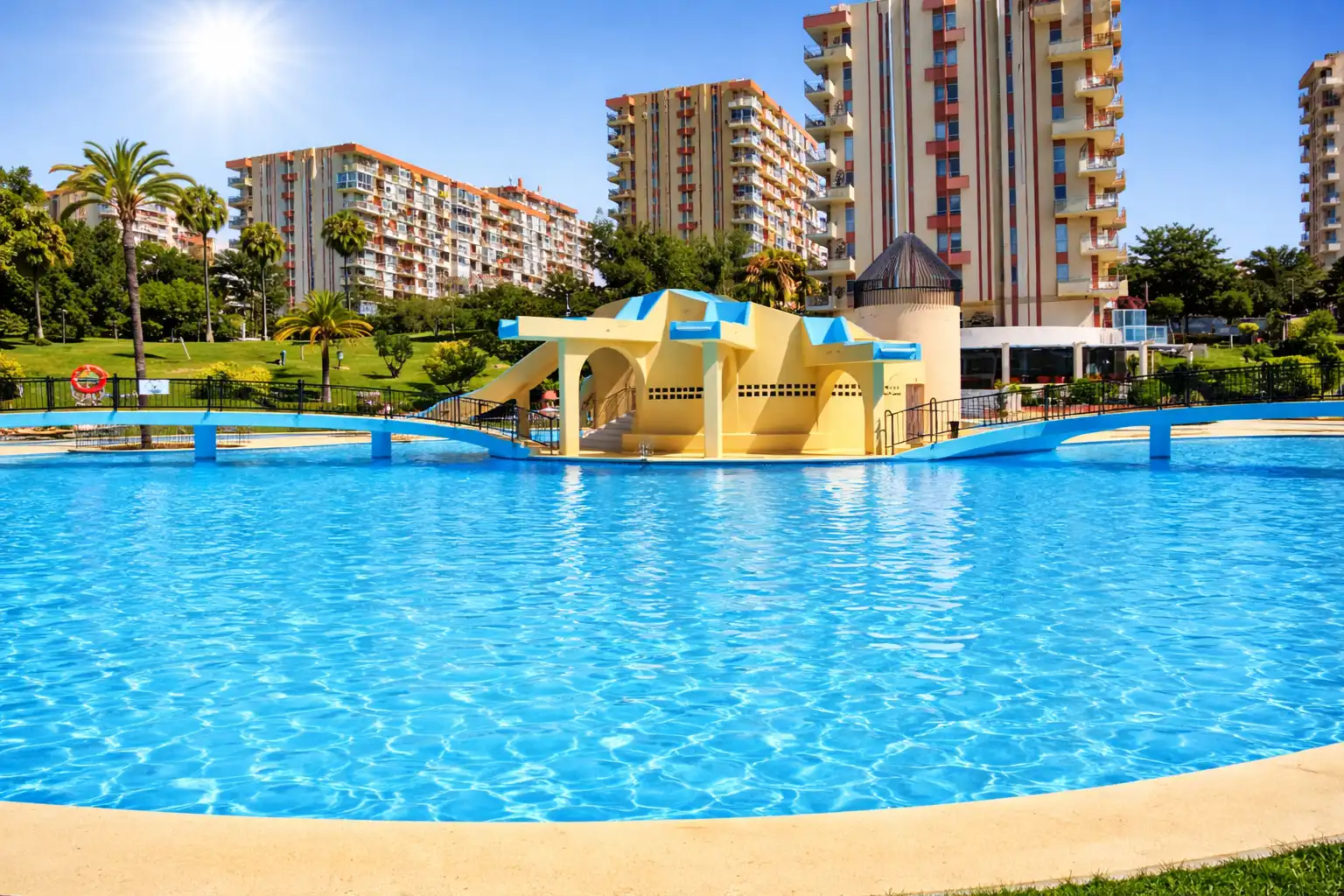 Piscina de Estudi en venda en Benalmádena amb Aire condicionat, Calefacció i Terrassa