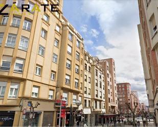 Vista exterior de Pis en venda en Bilbao 