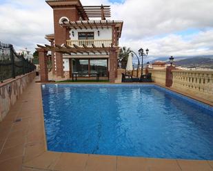 Piscina de Casa o xalet en venda en Vélez-Málaga amb Aire condicionat, Jardí privat i Traster