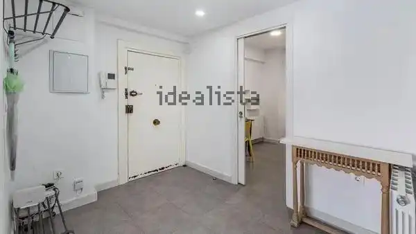 Dormitori de Pis en venda en Granada amb Calefacció i Moblat