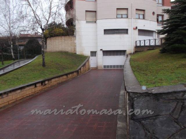 Garaje en Venta en basañase en Negurigane - Peruri