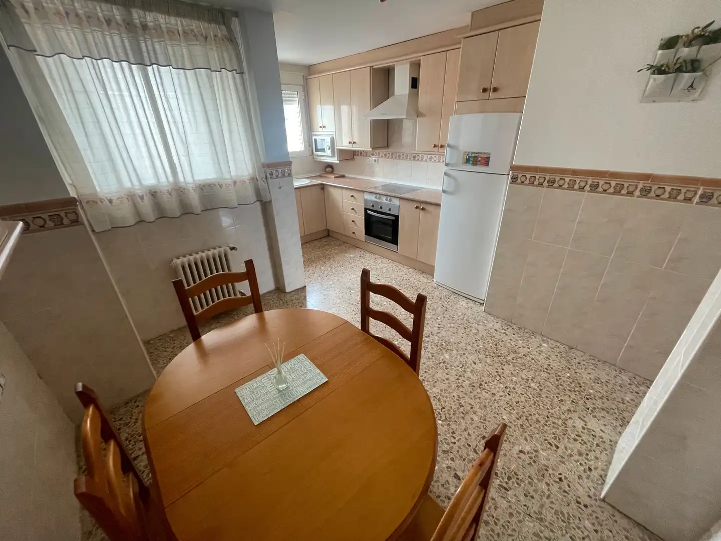 Küche von Wohnung zur Miete in Jaén mit Klimaanlage, Heizung und Parkett