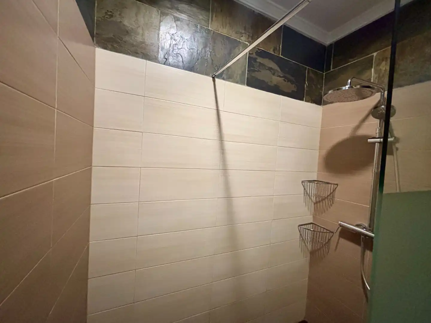 Badezimmer von Einfamilien-Reihenhaus zur Miete in Mijas mit Klimaanlage, Heizung und Möbliert