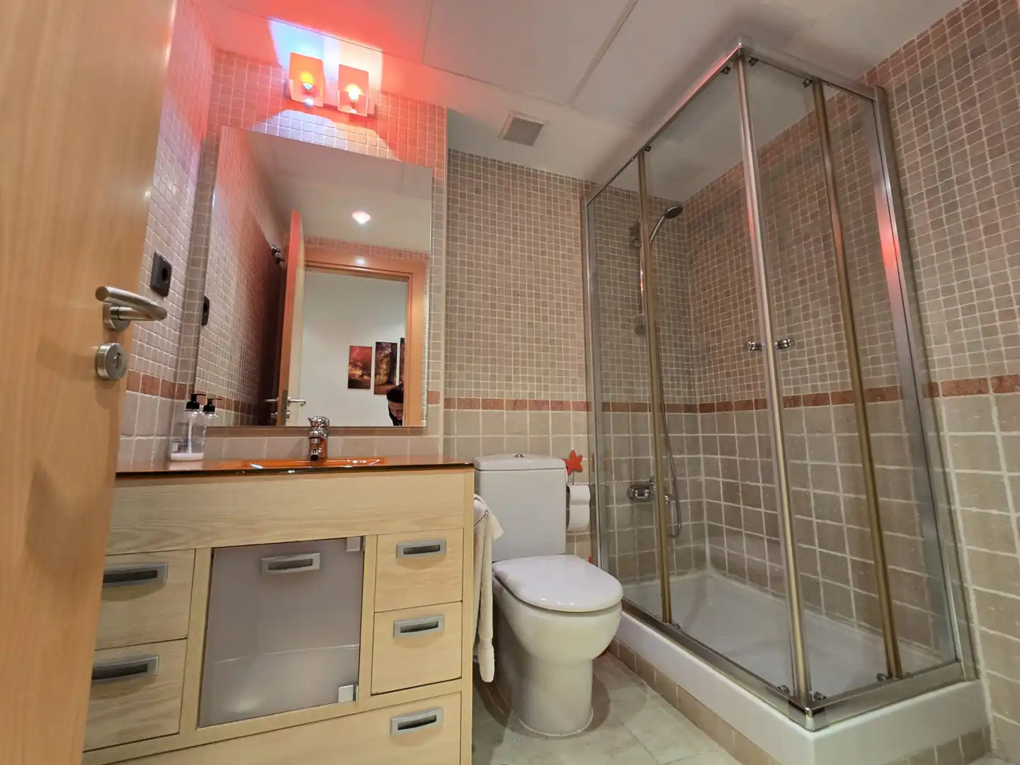 Badezimmer von Wohnung zum Verkauf in Madrid mit Klimaanlage, Heizung und Abstellraum