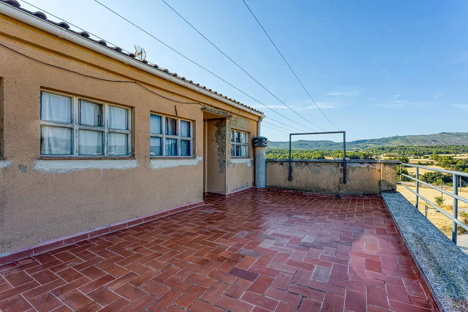 Terrasse von Wohnung zum Verkauf in Sant Martí de Tous mit Terrasse, Abstellraum und Balkon