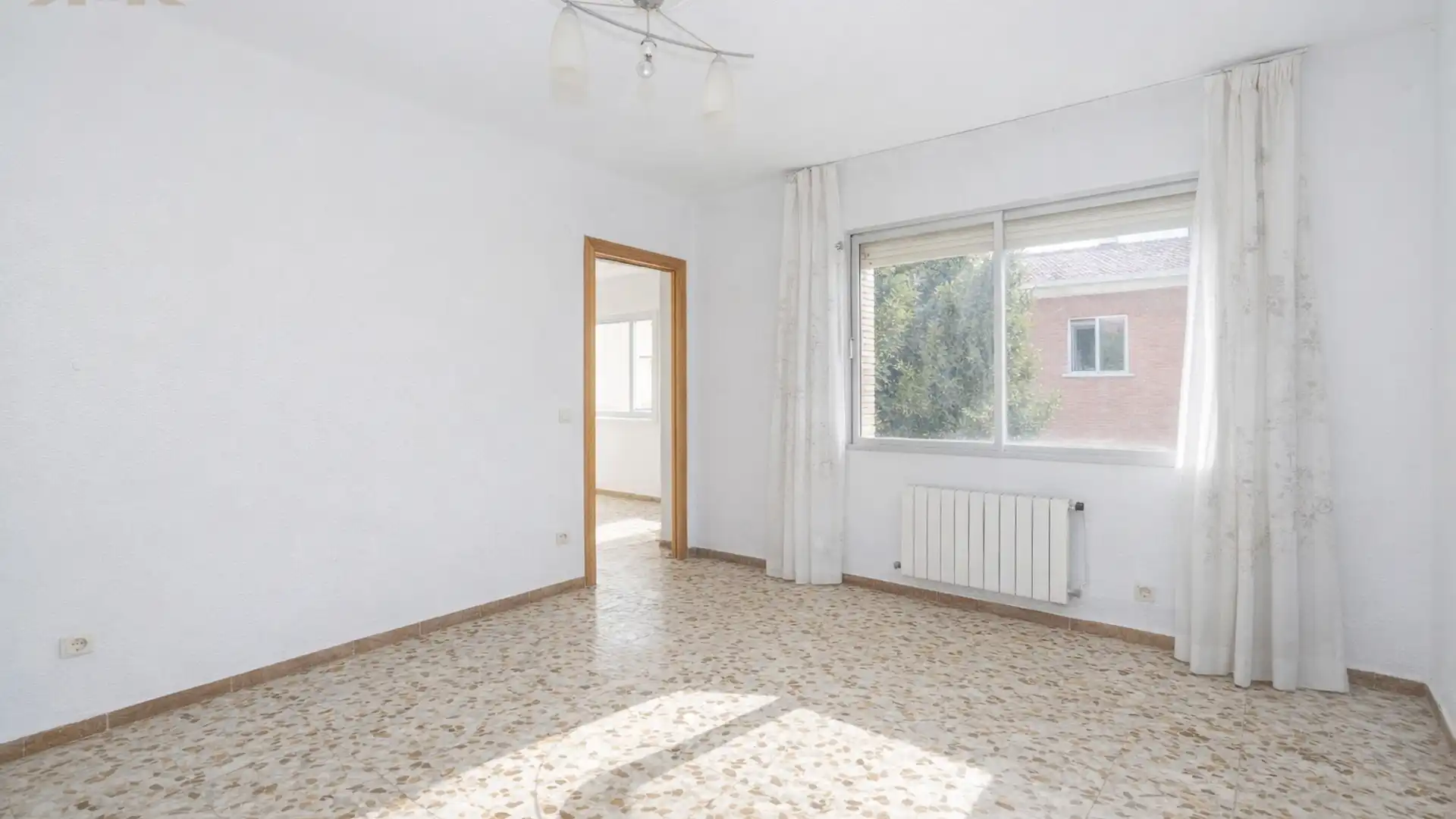 Habitación de Piso en venta en Pozuelo de Alarcón con Calefacción, Terraza y Amueblado