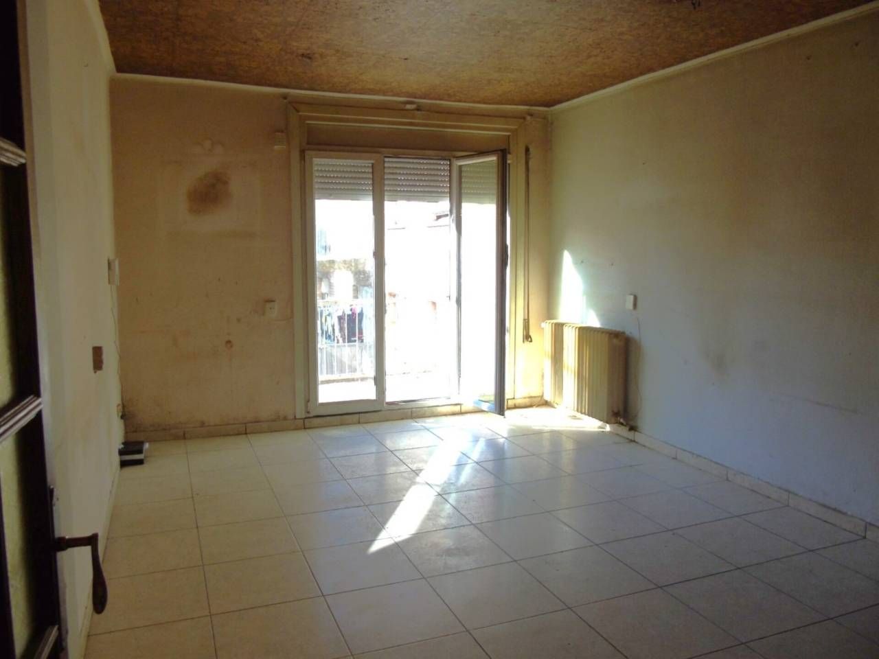 Flat for sale in Vic  with Heating