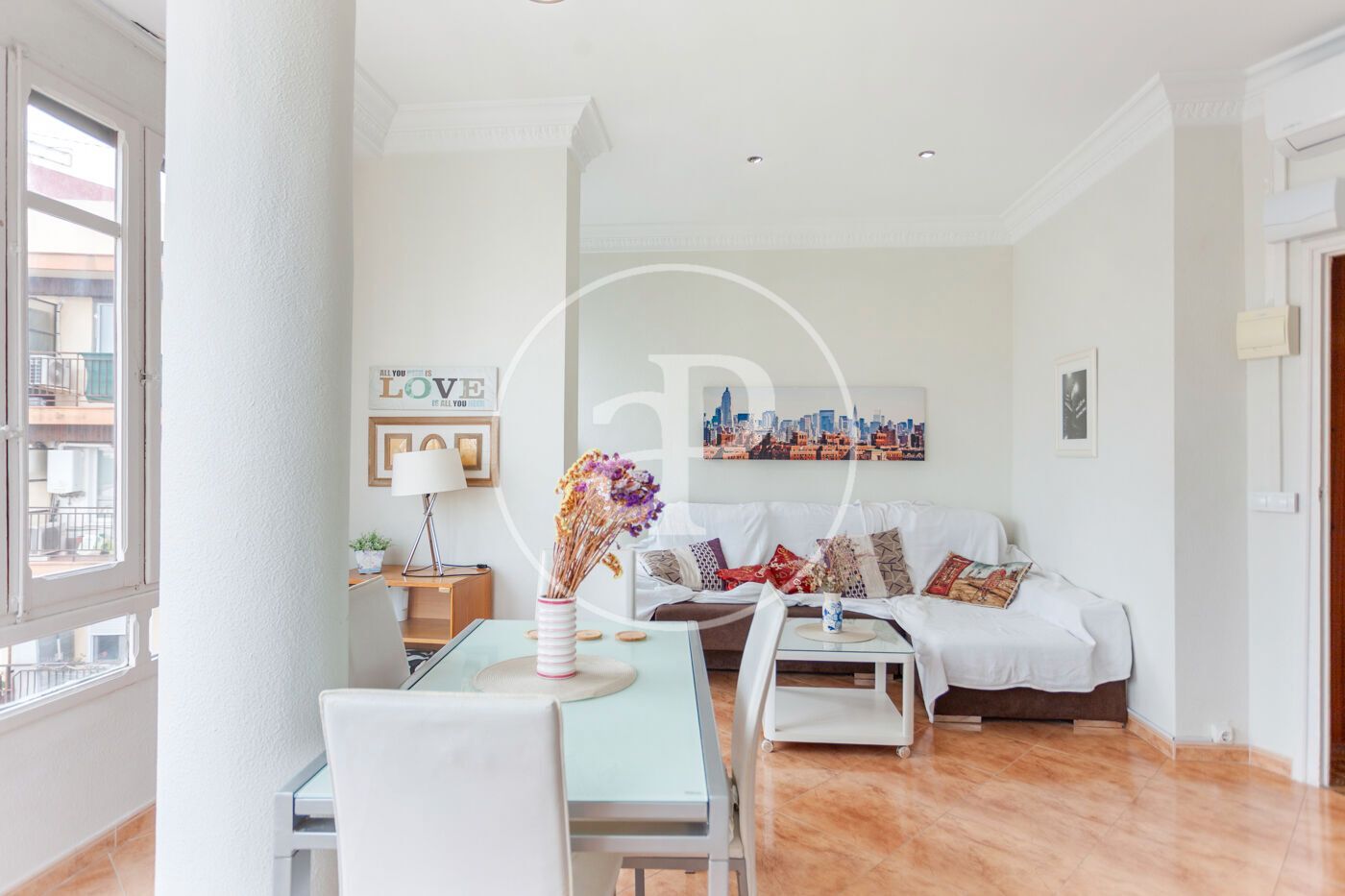 Pis de lloguer a Pl. del Baró de Cortés, Russafa