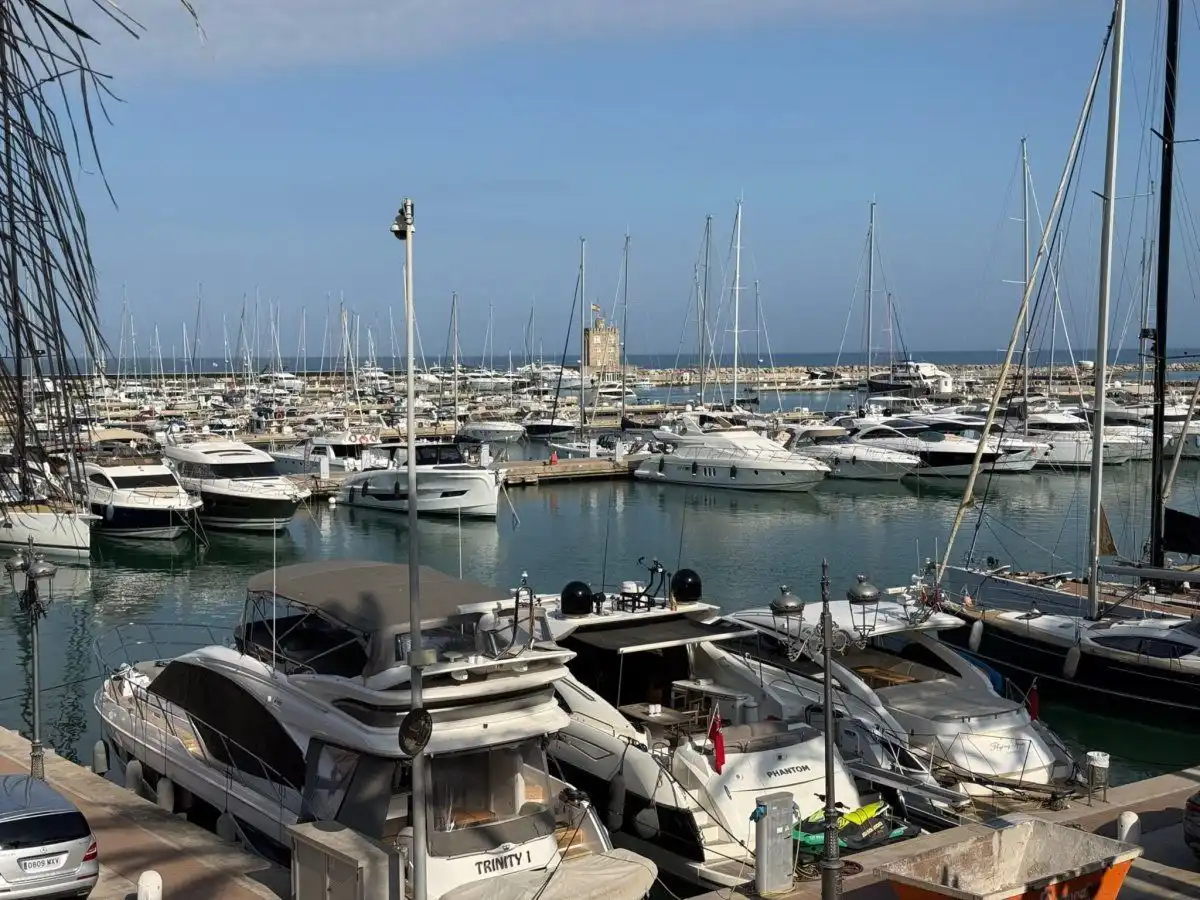Apartments for rent in Sotogrande  with Air Conditioner, Heating and Terrace