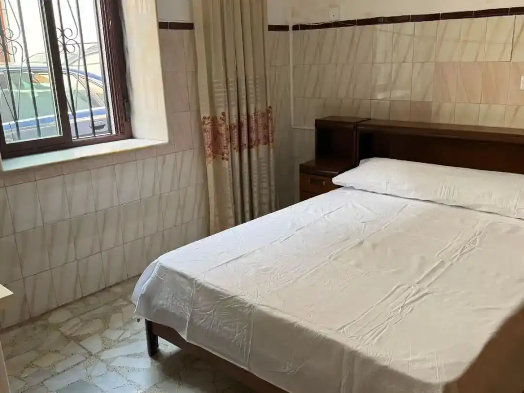 Schlafzimmer von Erdgeschoss zur Miete in Belmez mit Klimaanlage, Abstellraum und Möbliert