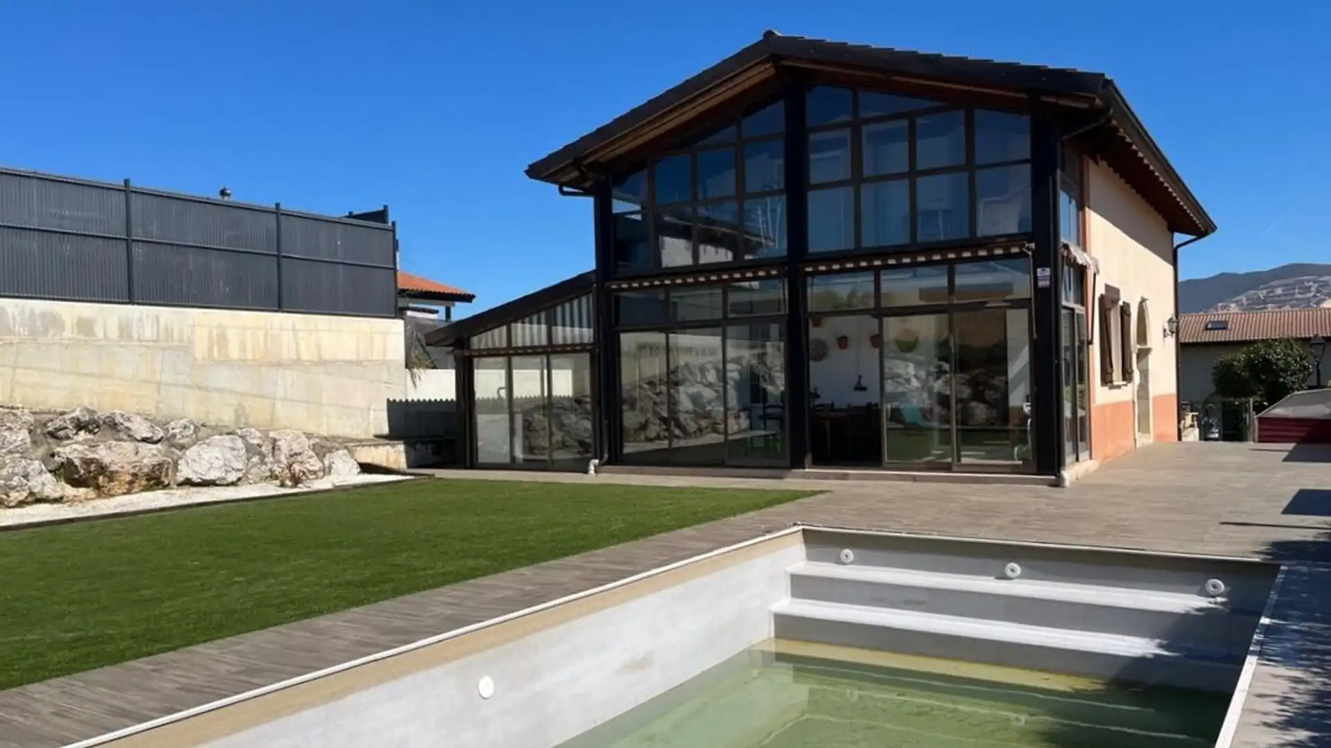 Exterior view of Houses for sale in Ucar  with Air Conditioner, Heating and Private garden