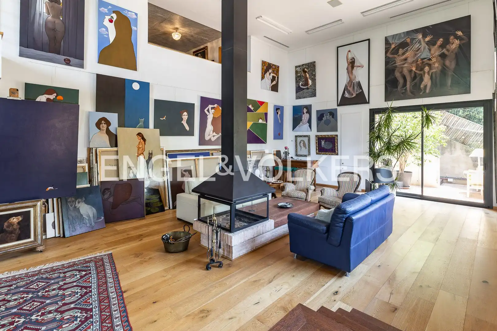 Sala d'estar de Casa adosada en venda en Sant Cugat del Vallès amb Calefacció, Jardí privat i Parquet