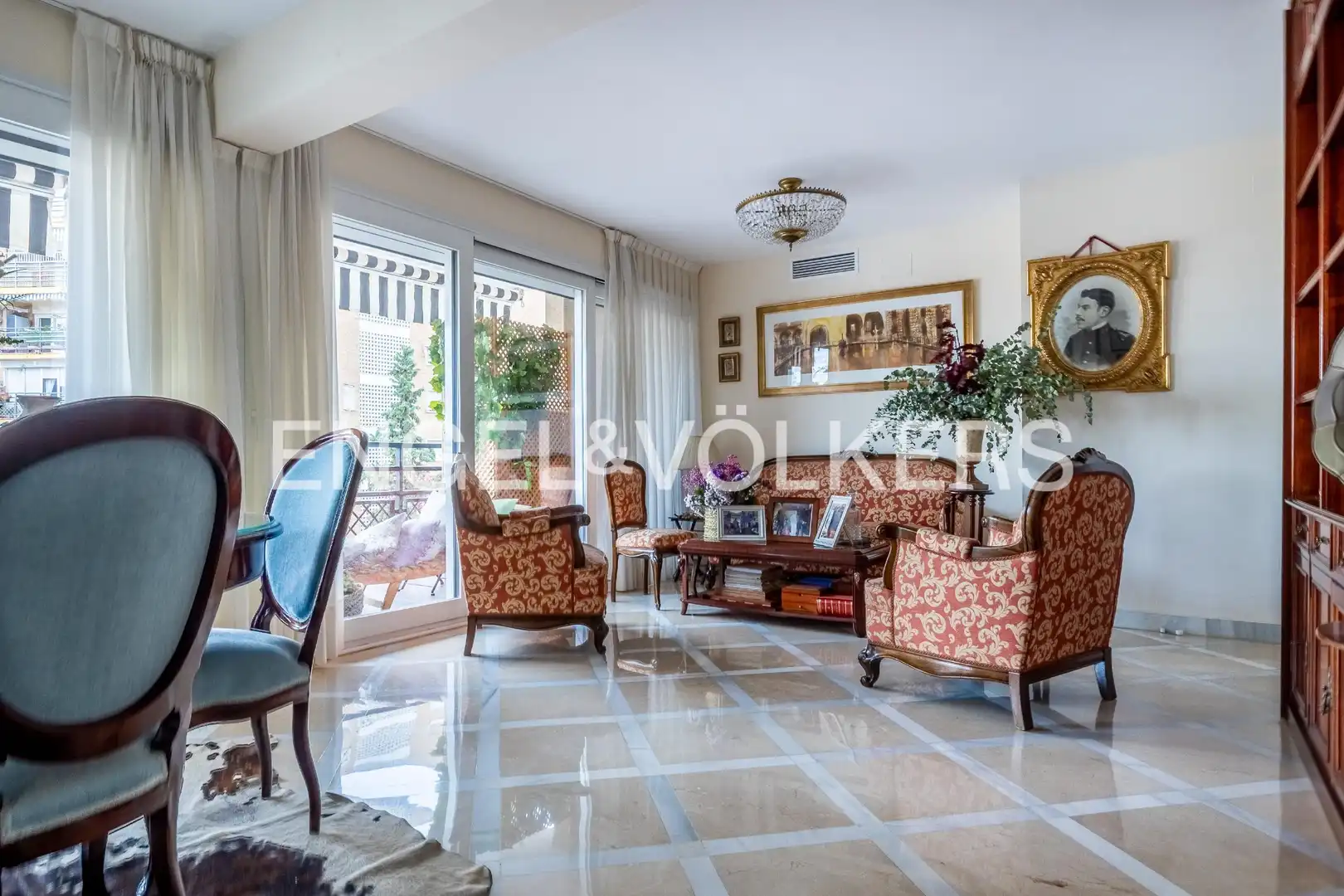 Living room of Flat for sale in Sevilla  with Heating, Private garden and Terrace
