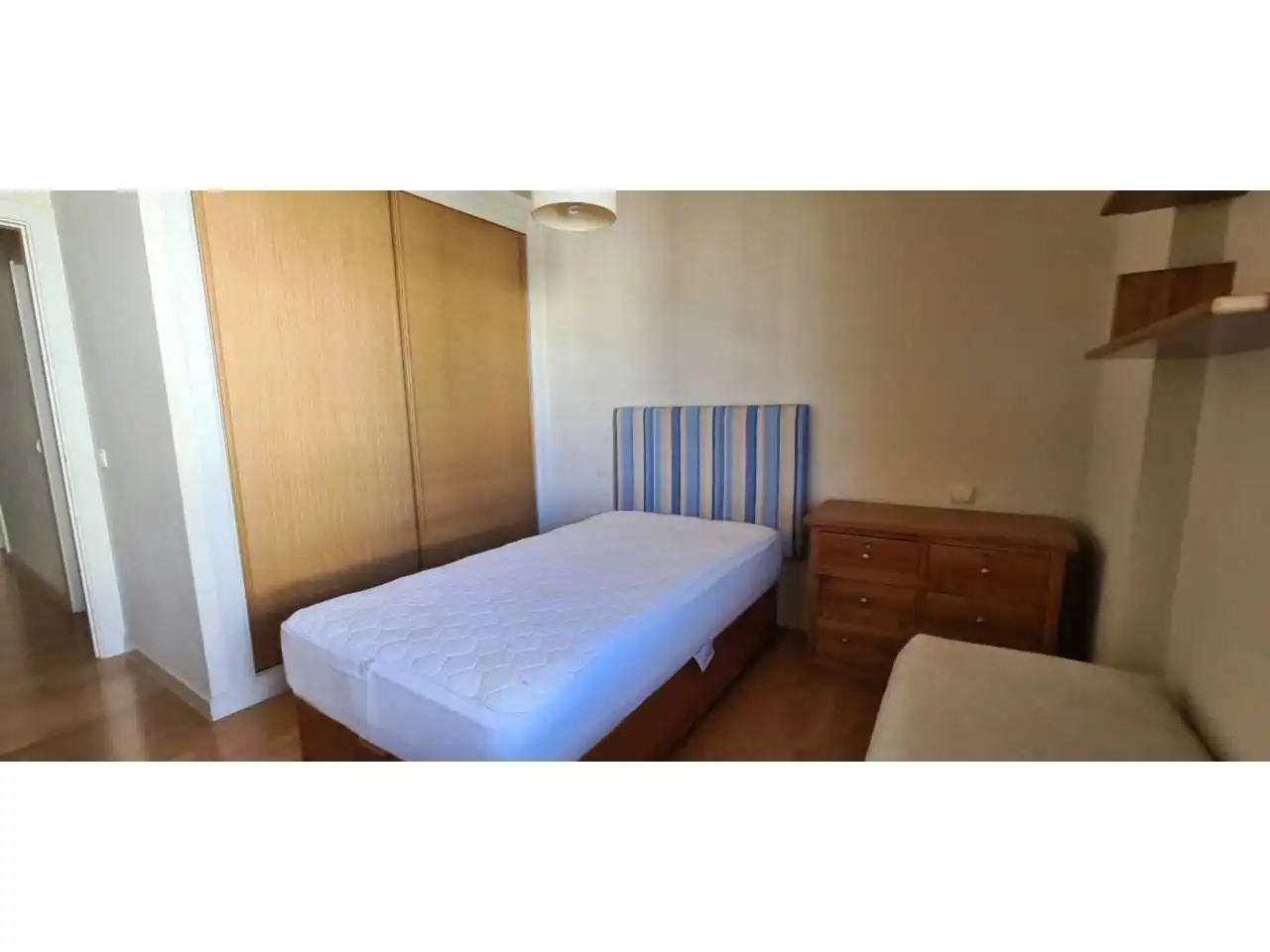 Bedroom of Apartments for rent in  Logroño  with Heating, Parquet flooring and Furnished