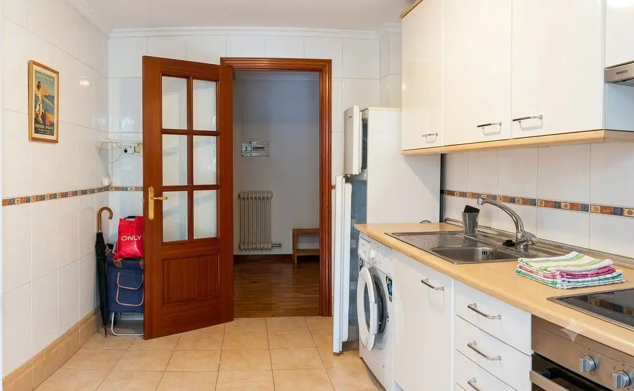 Kitchen of Flat for sale in  Logroño  with Heating, Parquet flooring and Storage room