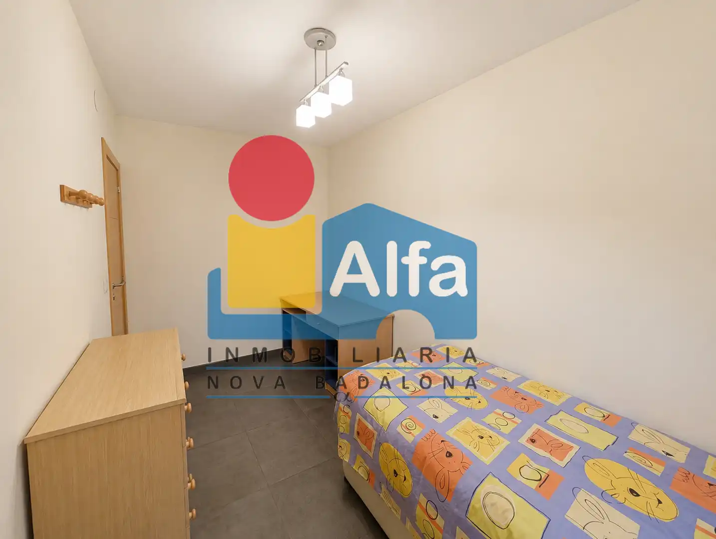 Habitación de Piso en venta en Badalona con Aire acondicionado, Calefacción y Jardín privado