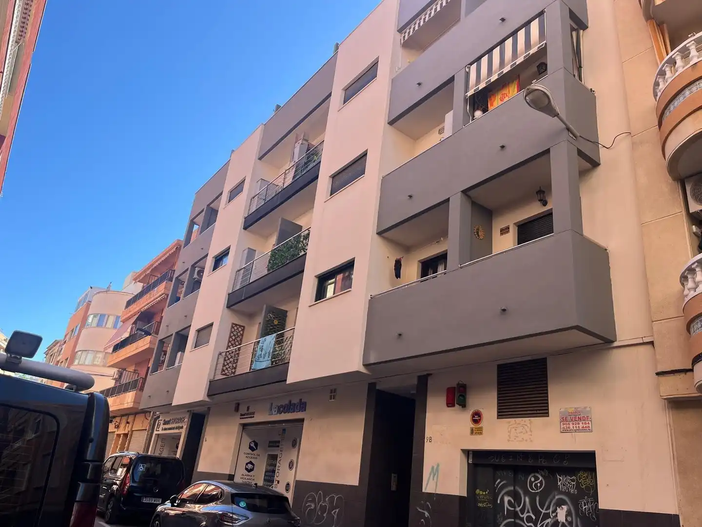 Apartment with terrace for sale in Playa de los Locos