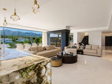 Casa amb balcó en venda a Torrequebrada