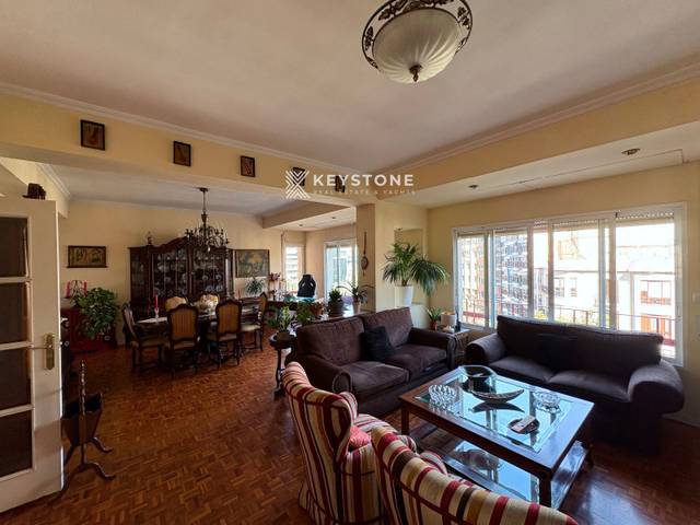 Piso en Venta en AVENIDA DE FEDERICO SOTO, 15 en Ensanche - Diputación