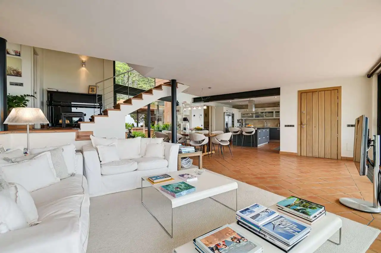 Sala de estar de Casa o chalet en venta en Palafrugell con Aire acondicionado, Calefacción y Jardín privado