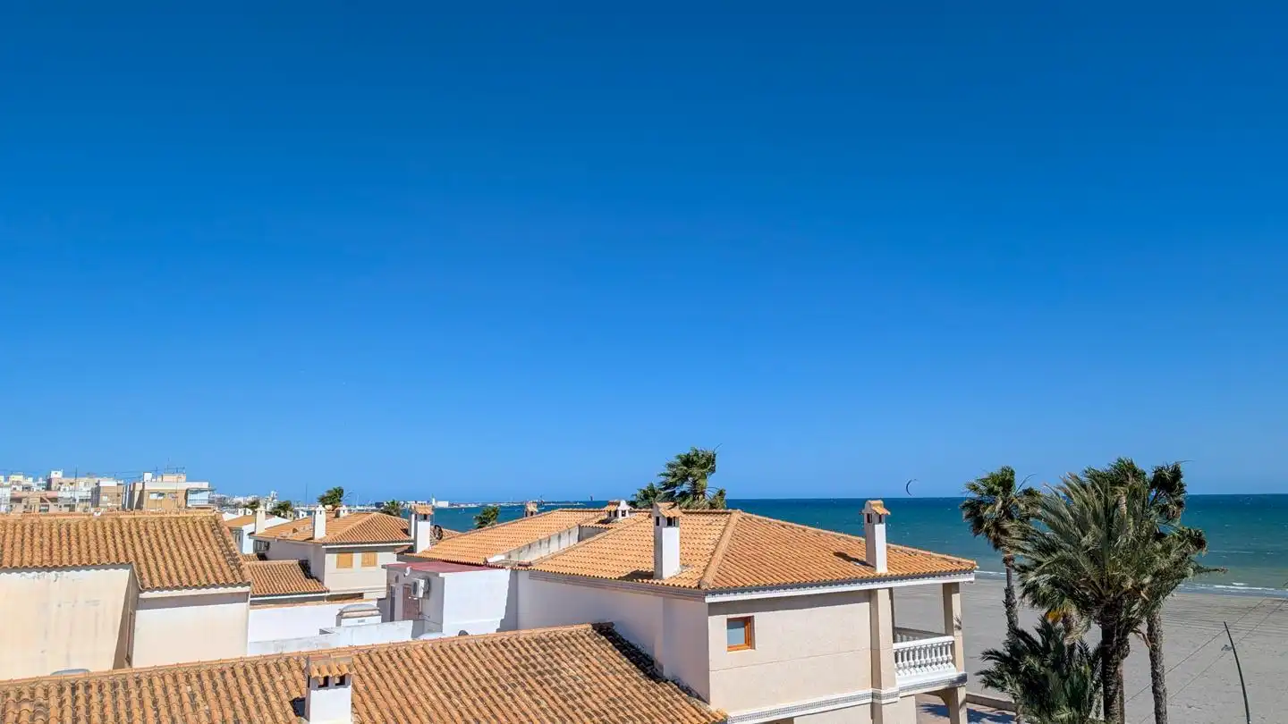 Vista exterior de Pis en venda en Santa Pola amb Terrassa i Moblat