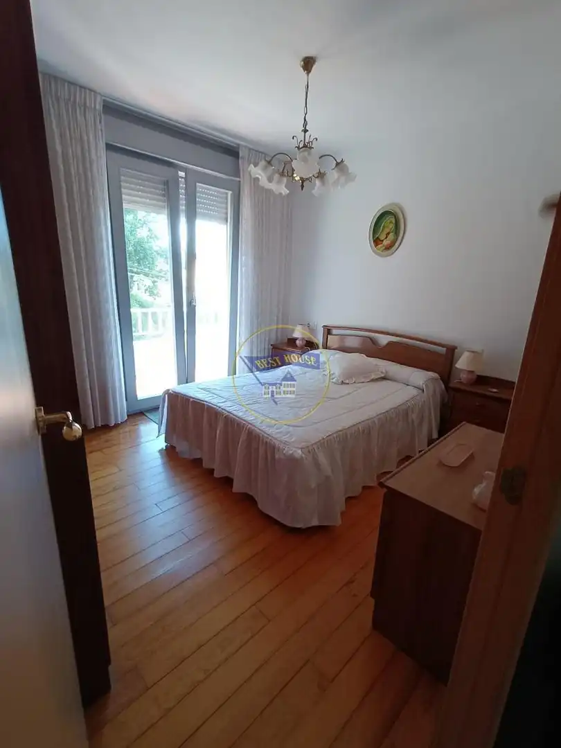 Habitación de Casa o chalet en venta en Vigo  con Trastero, Amueblado y Balcón