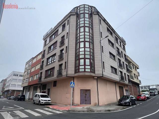 Garaje en Venta en Orquidea, 25 en Carballo