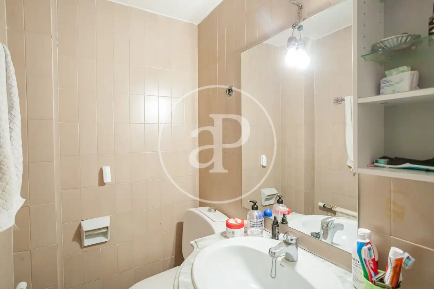 Badezimmer von Wohnung zum Verkauf in Majadahonda mit Heizung, Privatgarten und Terrasse