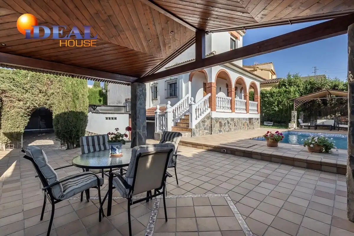 Casa o xalet en venda a Gójar