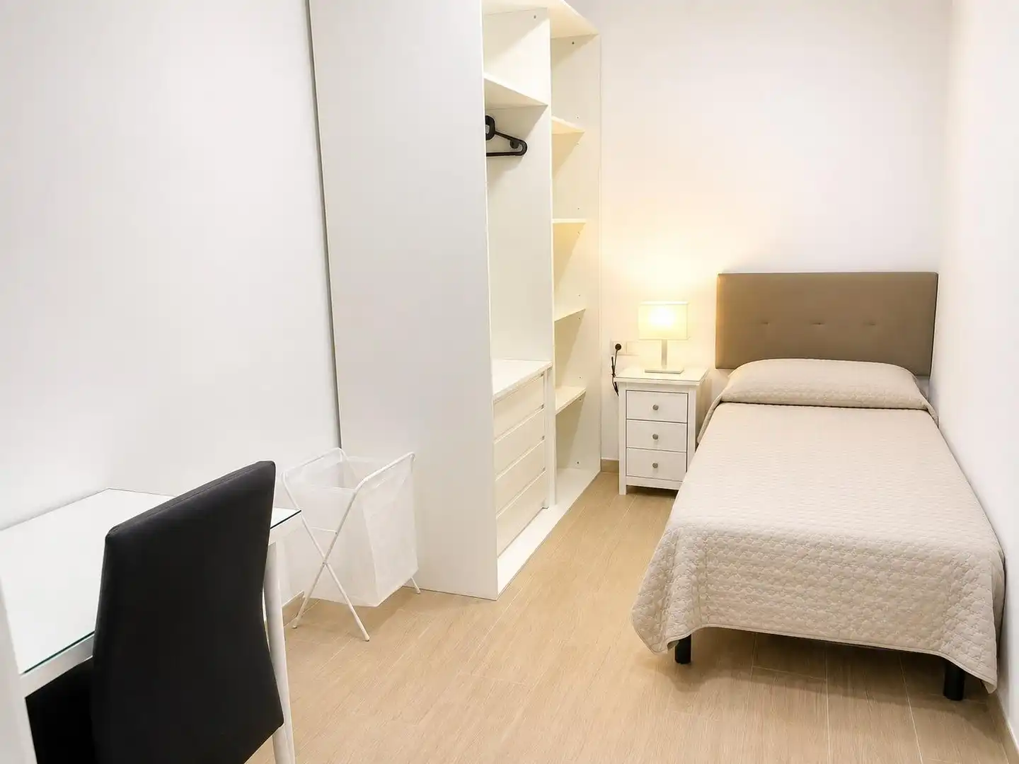 Schlafzimmer von Erdgeschoss zur Miete in Málaga