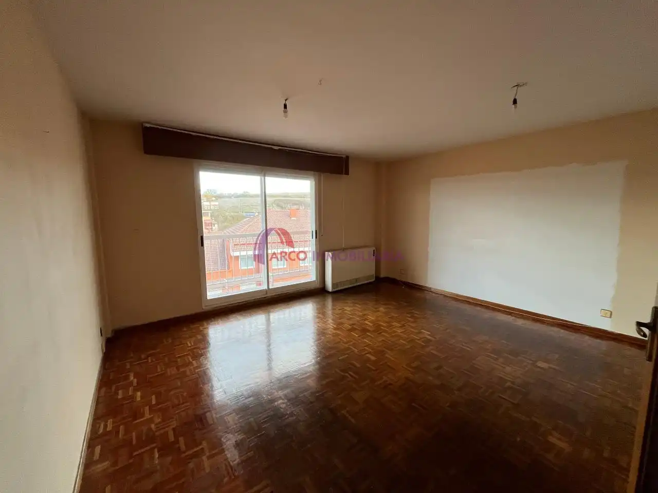 Bedroom of Flat for sale in Burgos  with Heating, Parquet flooring and Terrace