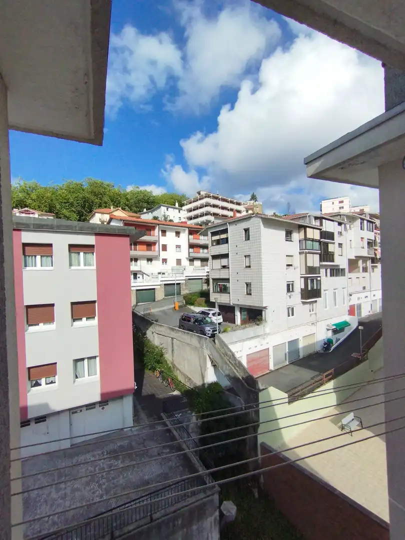 Vista exterior de Pis de lloguer en Donostia - San Sebastián  amb Calefacció i Moblat