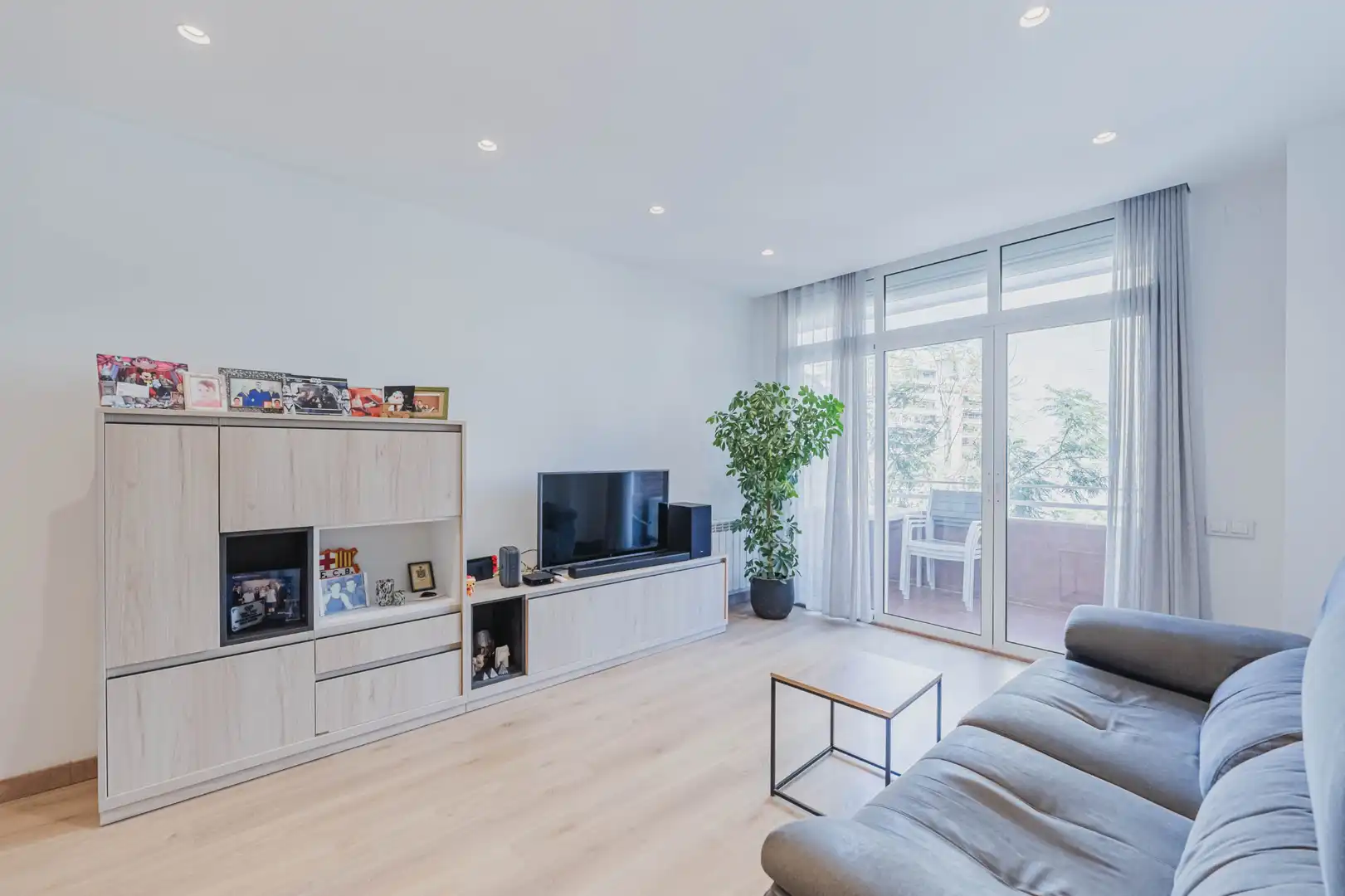 Sala d'estar de Pis en venda en  Barcelona Capital amb Aire condicionat, Calefacció i Parquet