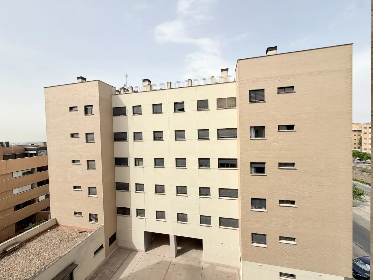 Vista exterior de Pis en venda en Mairena del Aljarafe amb Aire condicionat i Traster