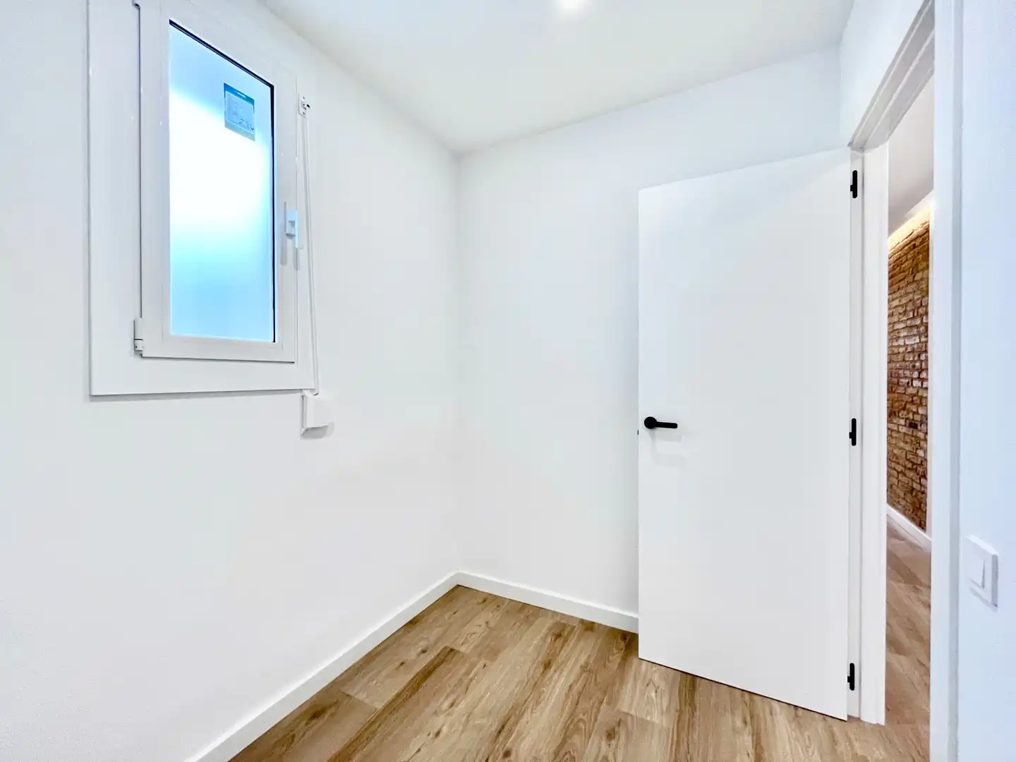 Wohnung zum Verkauf in Barcelona mit Klimaanlage, Heizung und Parkett