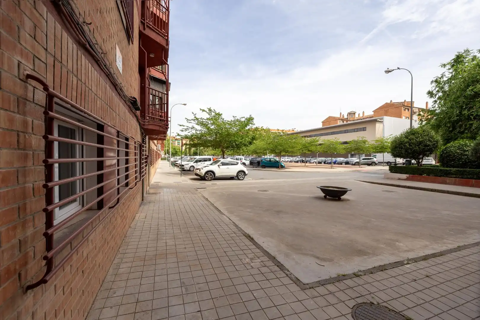 Parking of Flat for sale in Granada  with Air Conditioner, Heating and Furnished
