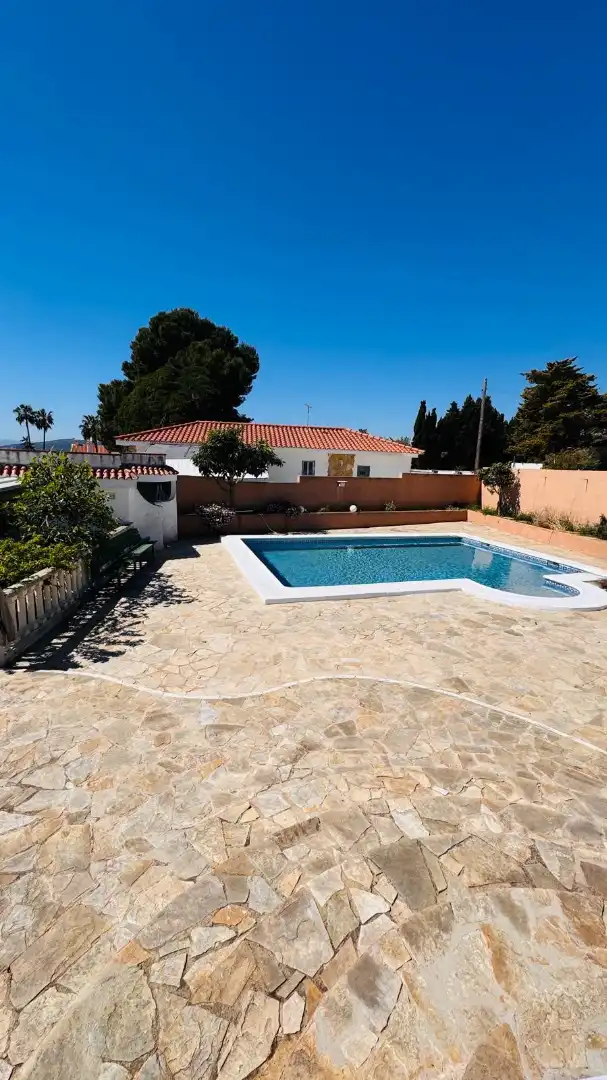Piscina de Casa o xalet en venda en Vinaròs amb Aire condicionat, Calefacció i Jardí privat