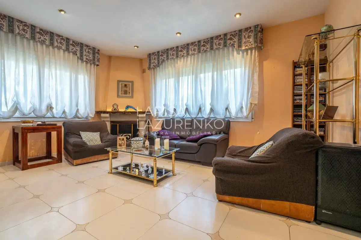 Sala d'estar de Casa o xalet en venda en Tarragona amb Aire condicionat, Calefacció i Jardí privat