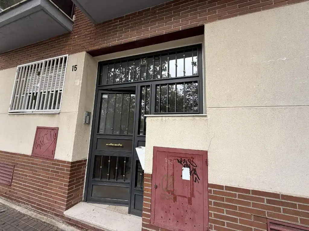 Vista exterior de Piso en venta en Villanueva de la Cañada