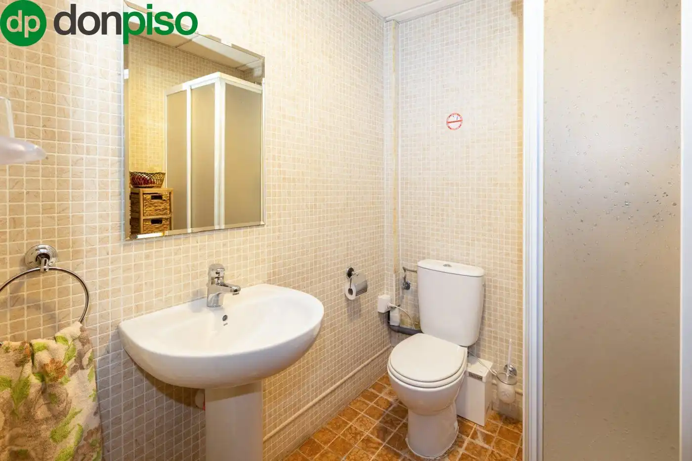 Bathroom of Houses for sale in Granada  with Air Conditioner, Heating and Terrace