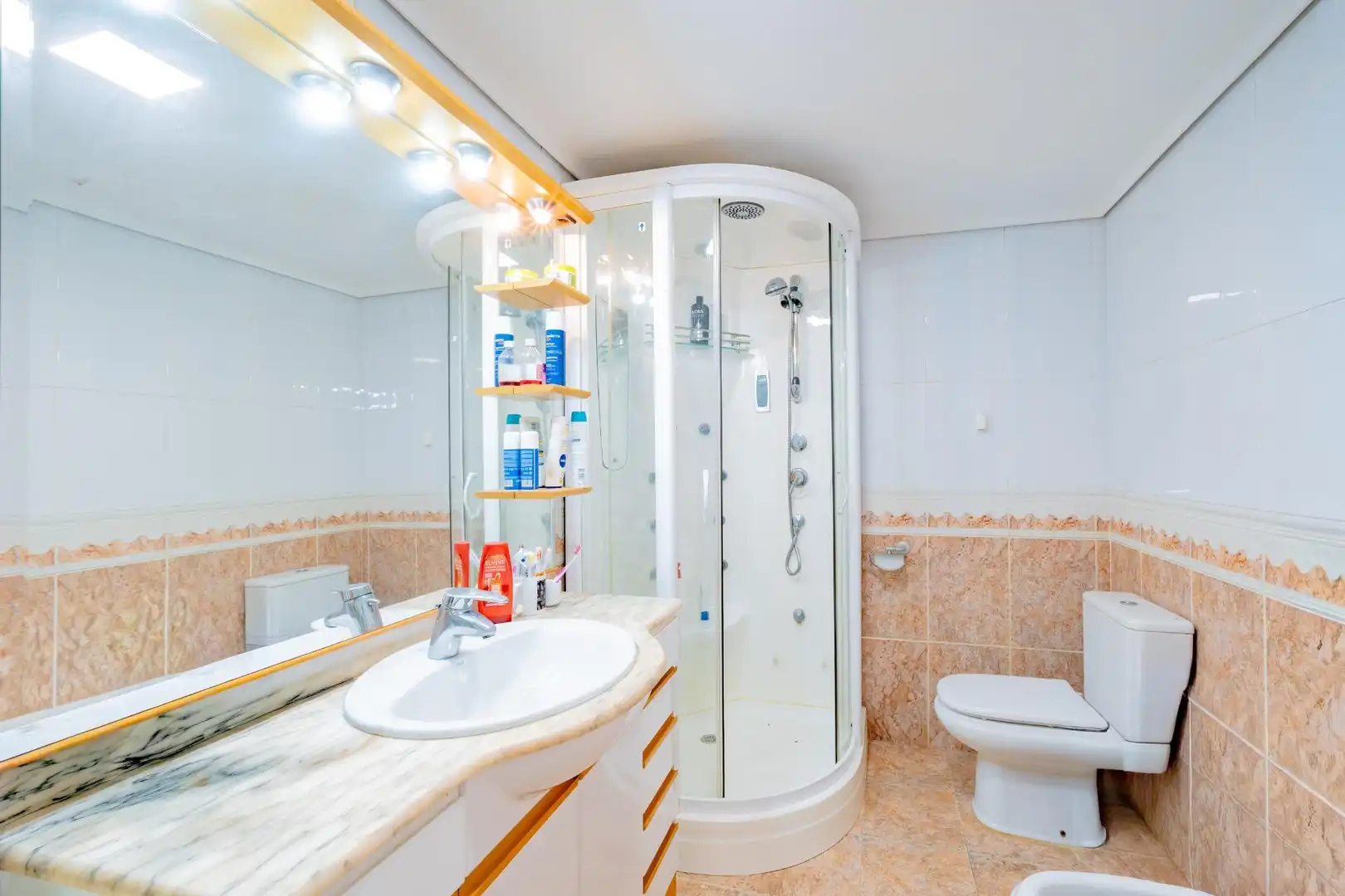 Baño de Piso en venta en Almazora / Almassora con Calefacción y Balcón