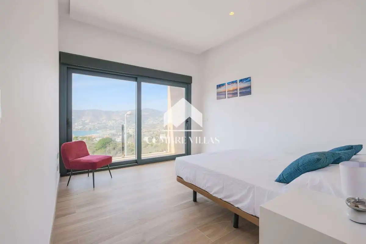 Casa o xalet en venda a La Herradura centro