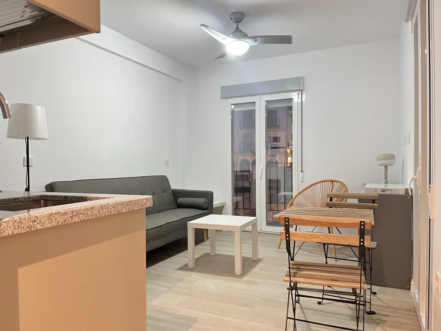 Study for rent in Calle Resbaladero Capuchinas, Centro Ciudad