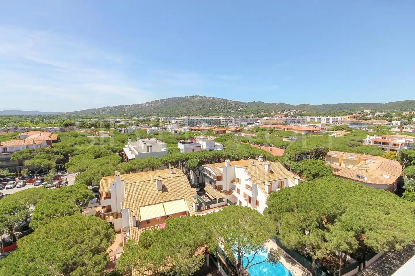 Exterior view of Duplexes for sale in Castell d'Aro, Platja d'Aro i s'Agaró  with Air Conditioner, Terrace and Storage room
