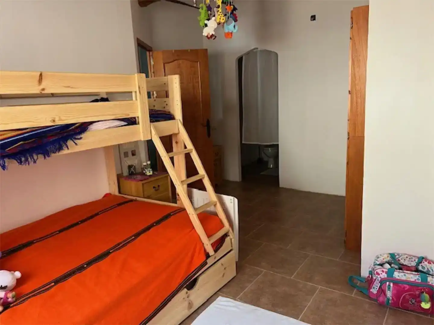 Habitación de Casa adosada en venta en Zarra con Aire acondicionado y Balcón